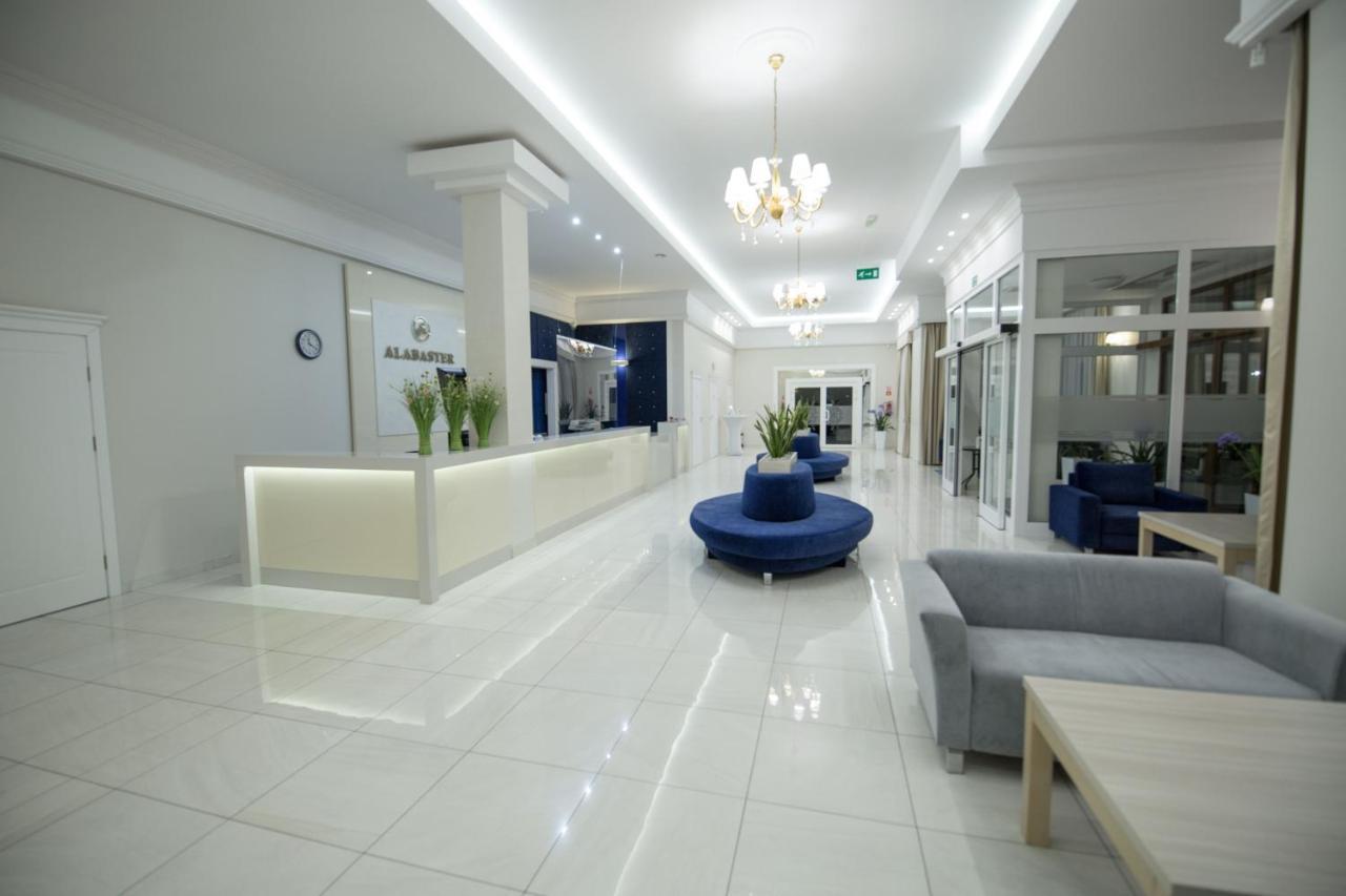 Alabaster Rezydencja Жешув Экстерьер фото