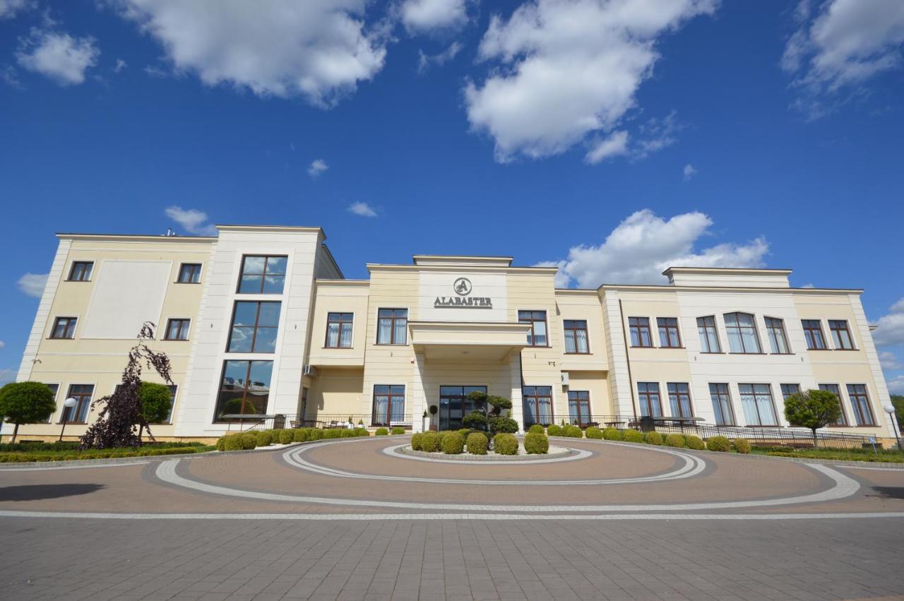 Alabaster Rezydencja Жешув Экстерьер фото