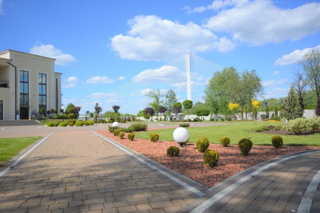 Alabaster Rezydencja Жешув Экстерьер фото